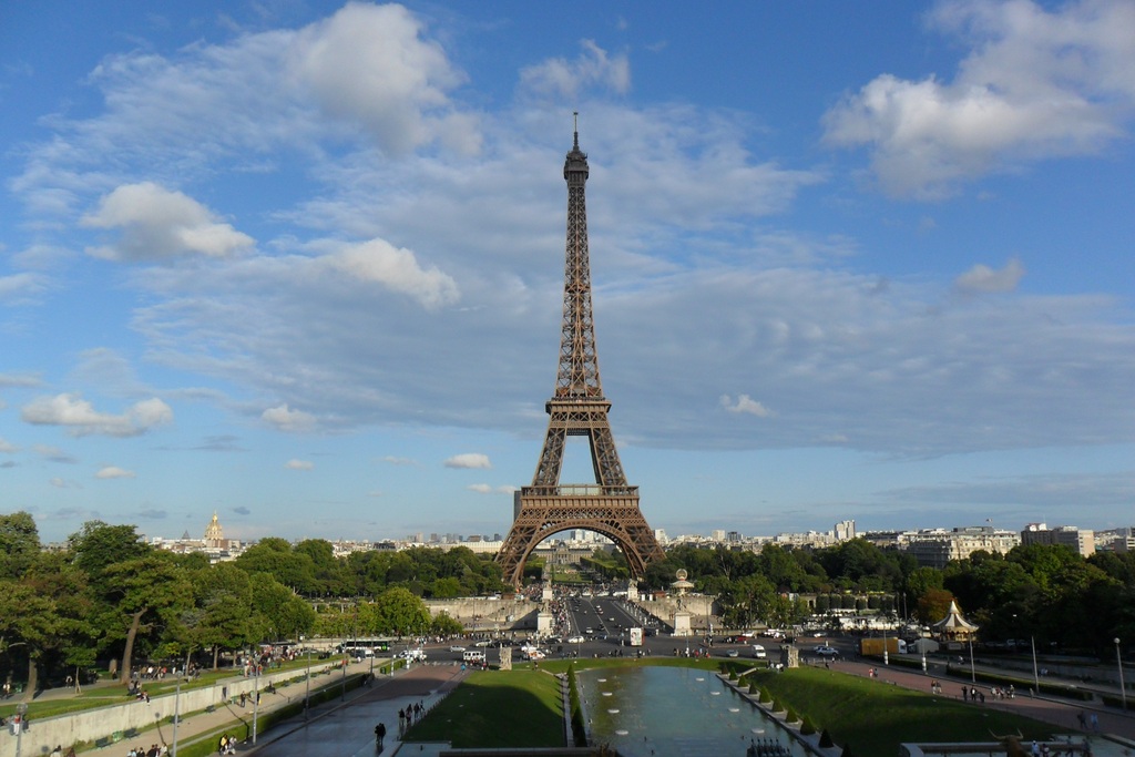 The Luxury flight to Paris – Pay Later Flights